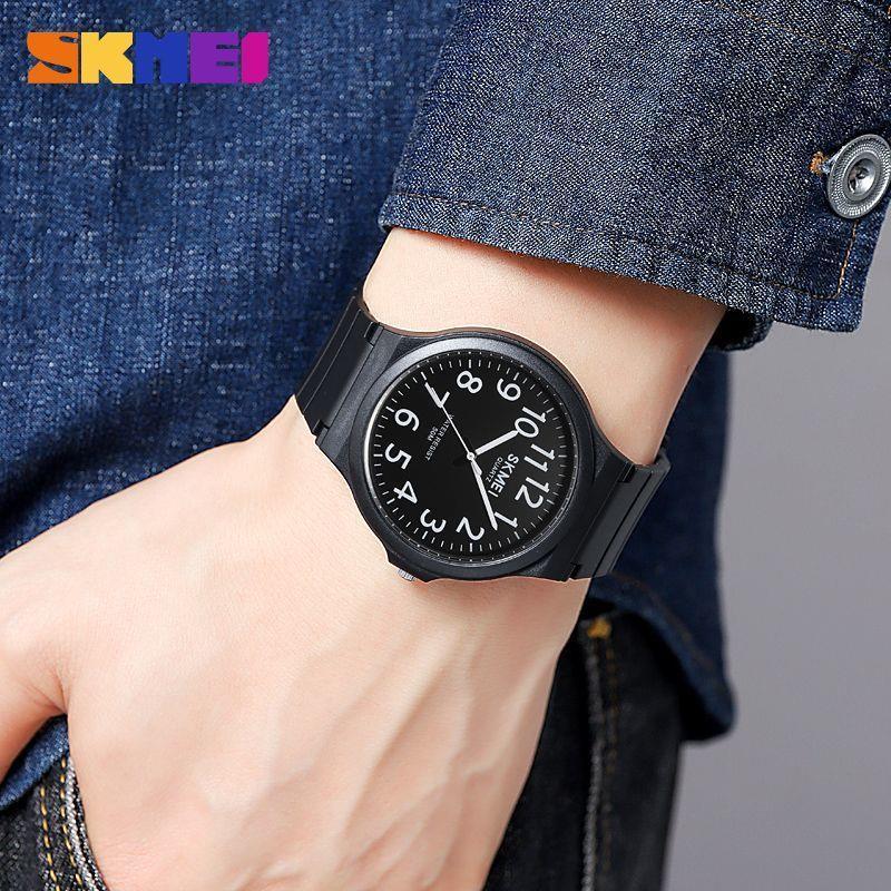 Reloj digital con puntero Mome - Moments Watches & Jewelry Vaughan Mills reseña y precio