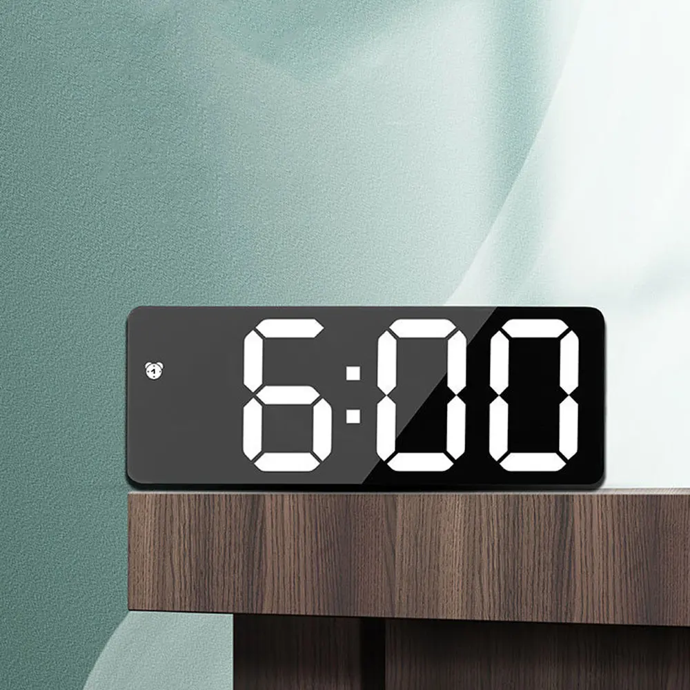 Reloj despertador con espejo a - Moments Watches & Jewelry Vaughan Mills reseña y precio
